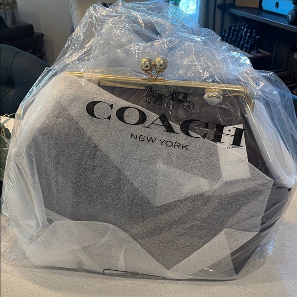 COACH Large Kisslock Frame Shoulder Clutch Bag (Black Currant) - NWT💜 - Picture 8 of 17